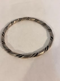 Vintage Sterling Silver bangle Bracelet 22 grams Sz 7