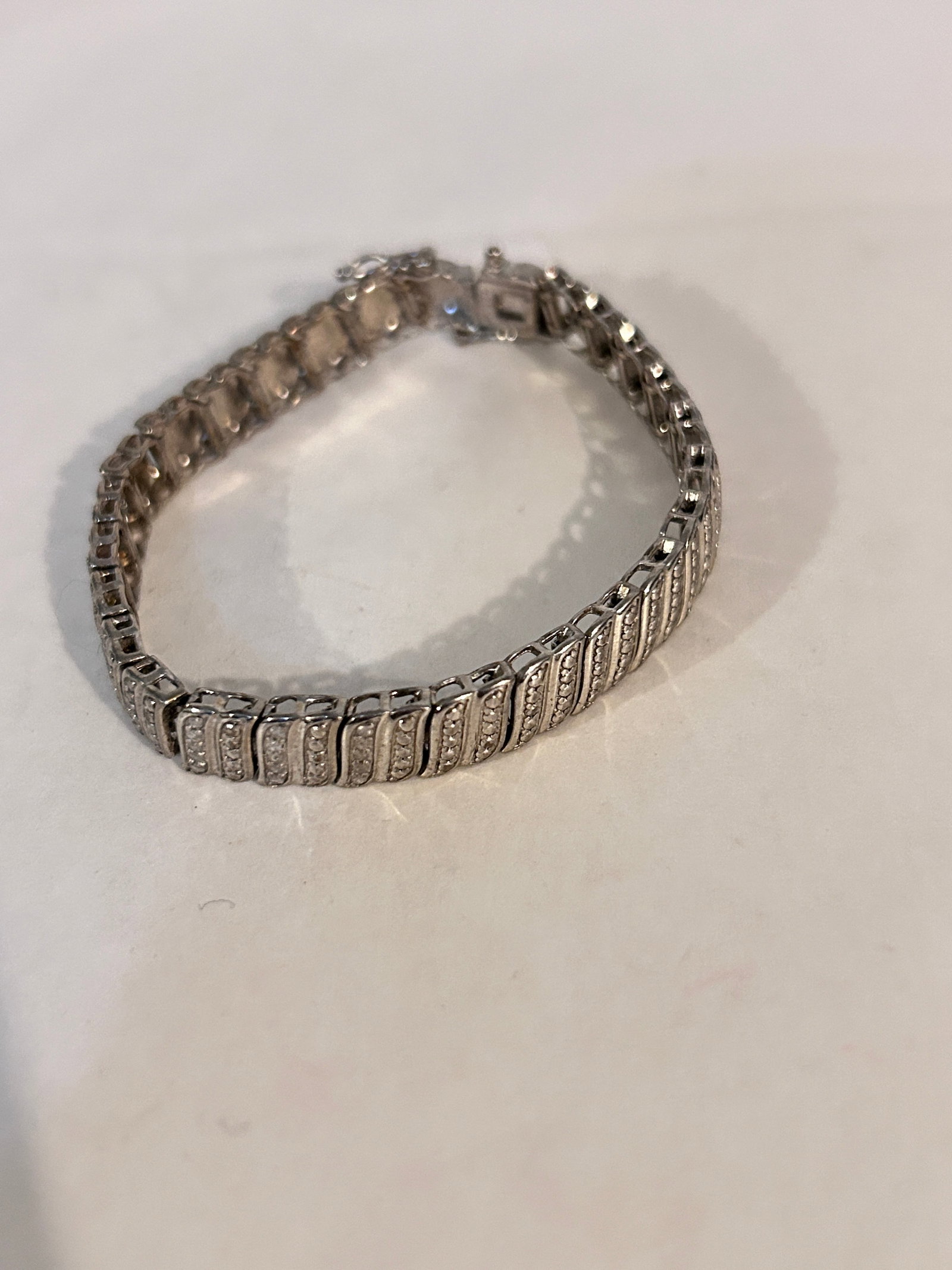 Vintage Sterling Silver marcasite Bracelet Sz 7: Vintage Sterling Silver marcasite Bracelet Sz 7 Please view all photos as they are part of the description and condition of this Item, Feel free to contact me with questions or picture requests! Used 