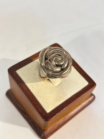 Vintage Sterling Silver thailand Ring sz 8