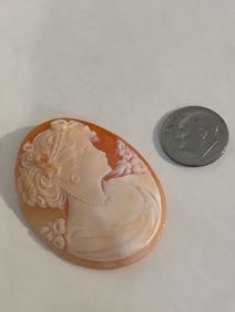 Vintage Cameo Shell