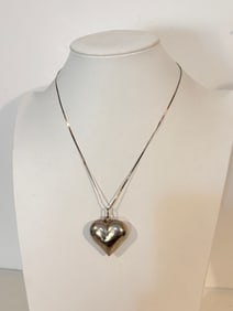 Vintage Sterling Silver heart pendant Necklace Sz 18"