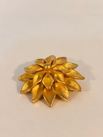 Vintage LR Signed gold tone floral Brooch