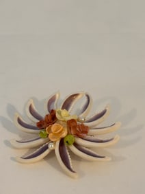 Vintage shell flower Brooch