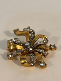 Vintage 1960s rhinestone floral Brooch