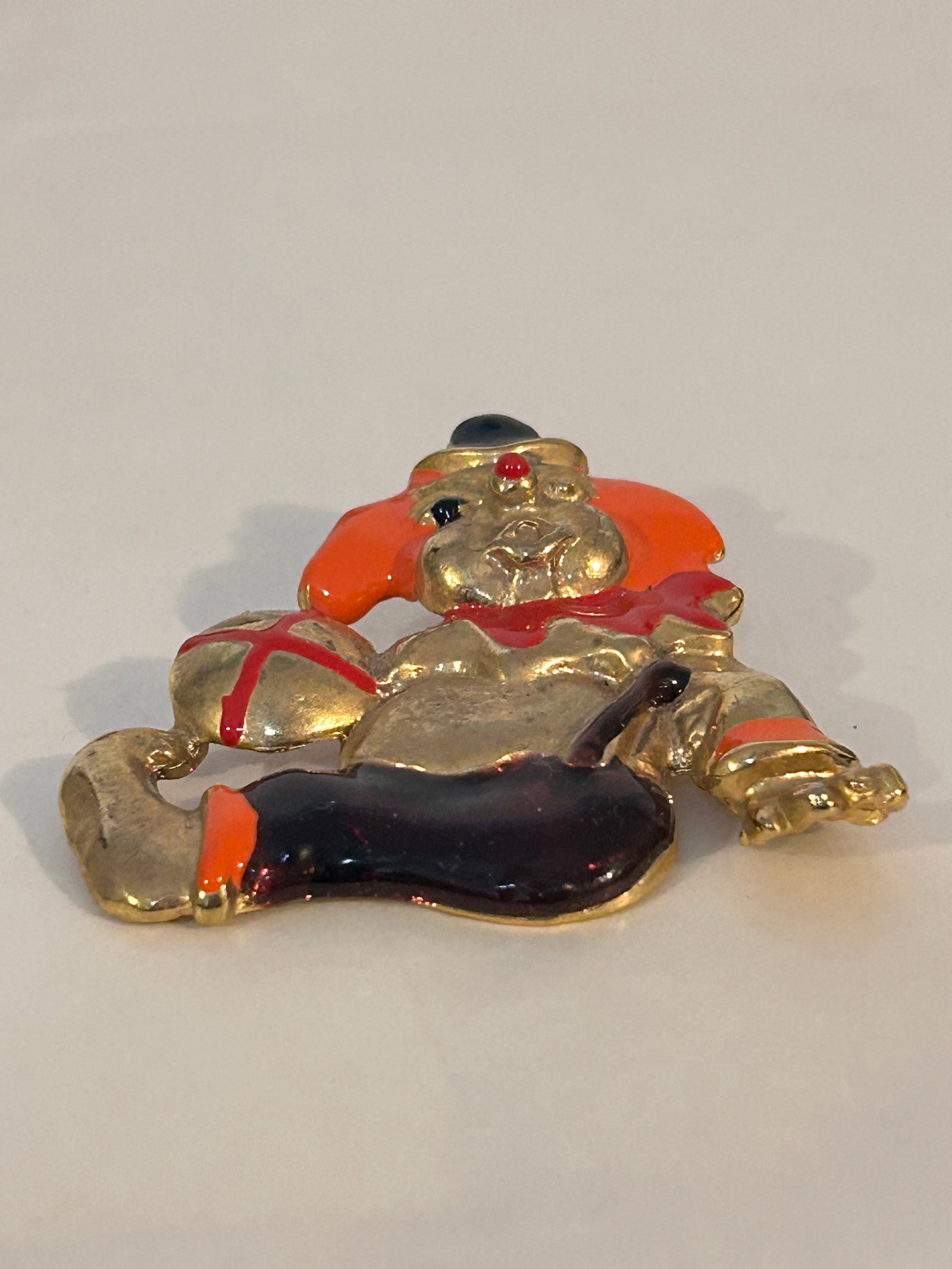 Vintage enameled gold tone clown Brooch: Vintage enameled gold tone clown Brooch Please view all photos as they are part of the description and condition of this Item, Feel free to contact me with questions or picture requests! Used Item AS 