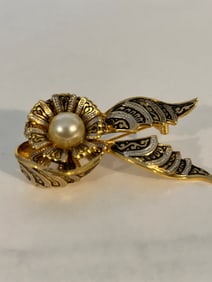 Vintage Damascene flower pearl Brooch