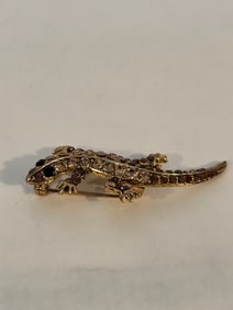 Vintage gold tone salamander Brooch
