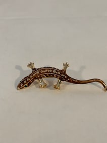 Vintage gold tone salamander Brooch