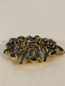 Vintage high end rhinestone Brooch