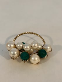 Vintage gold tone basket Brooch