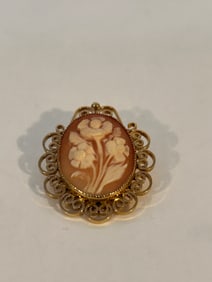 Vintage Gold Filled cameo flower Brooch