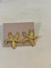 Vintage Avon gold tone star fish Earrings