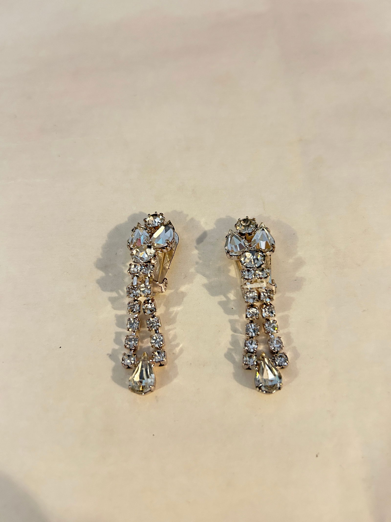 Vintage Elegant Rhinestone Earrings (1 of 4)