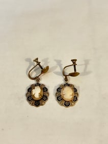 Vintage Cameo Earrings