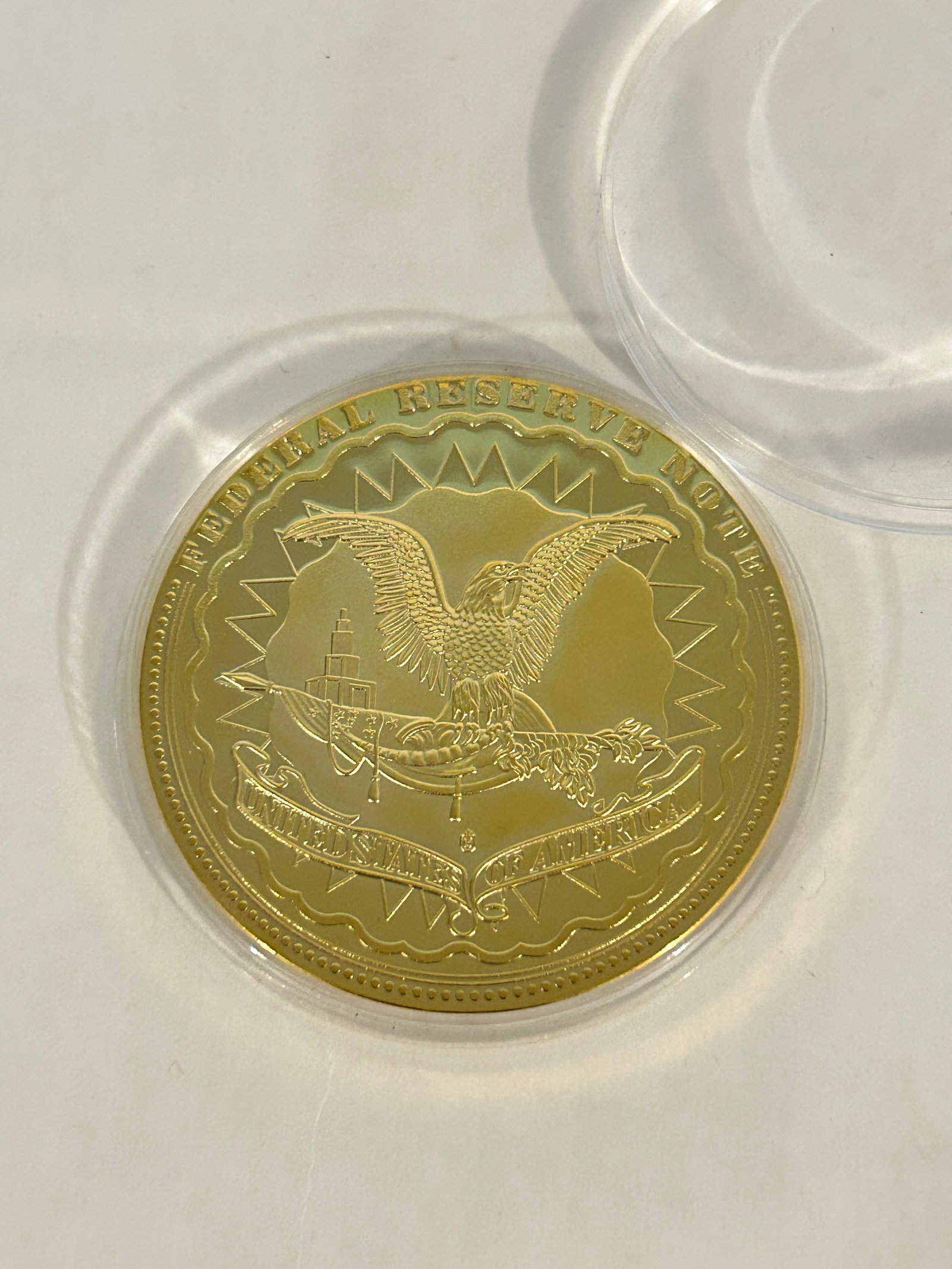 Federal Reserve 2009 $100 Banknote Layered 24k Gold Proof Coin / American Mint: Federal Reserve 2009 $100 Banknote Layered 24k Gold Proof Coin / American Mint Please view all photos as they are part of the description and condition of this Item, Feel free to contact me with quest