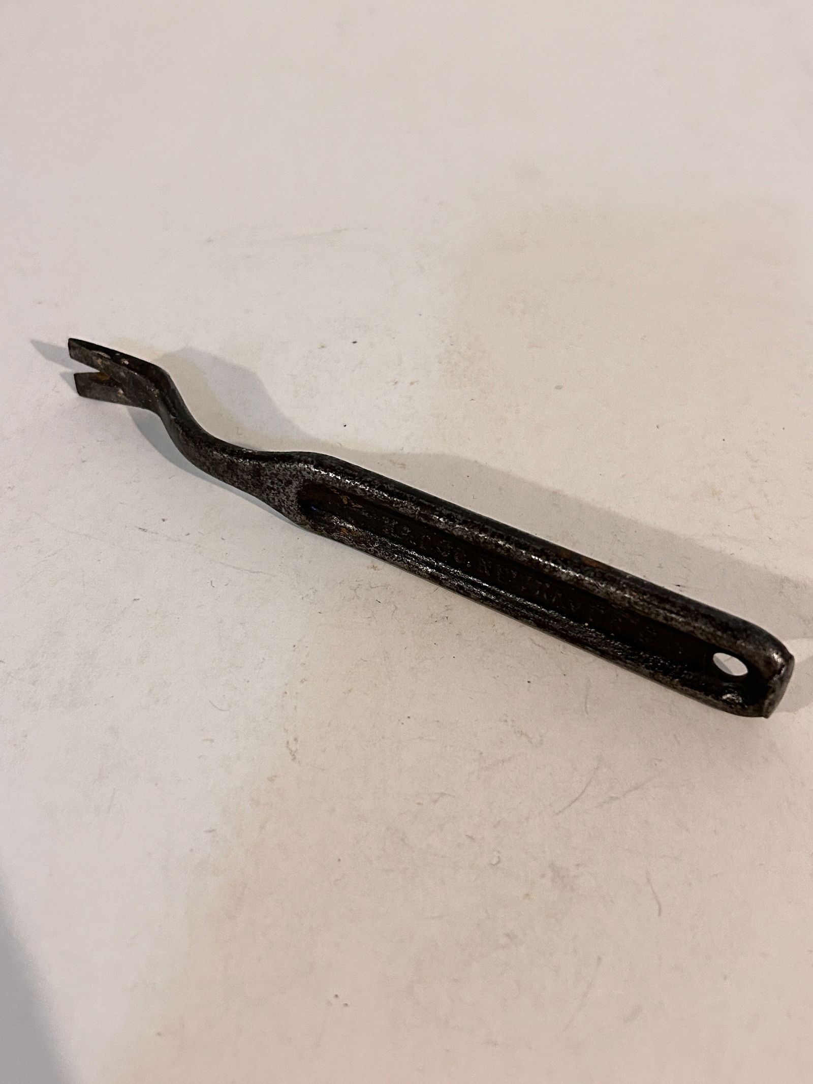 Vintage mini pry bar (1 of 3)