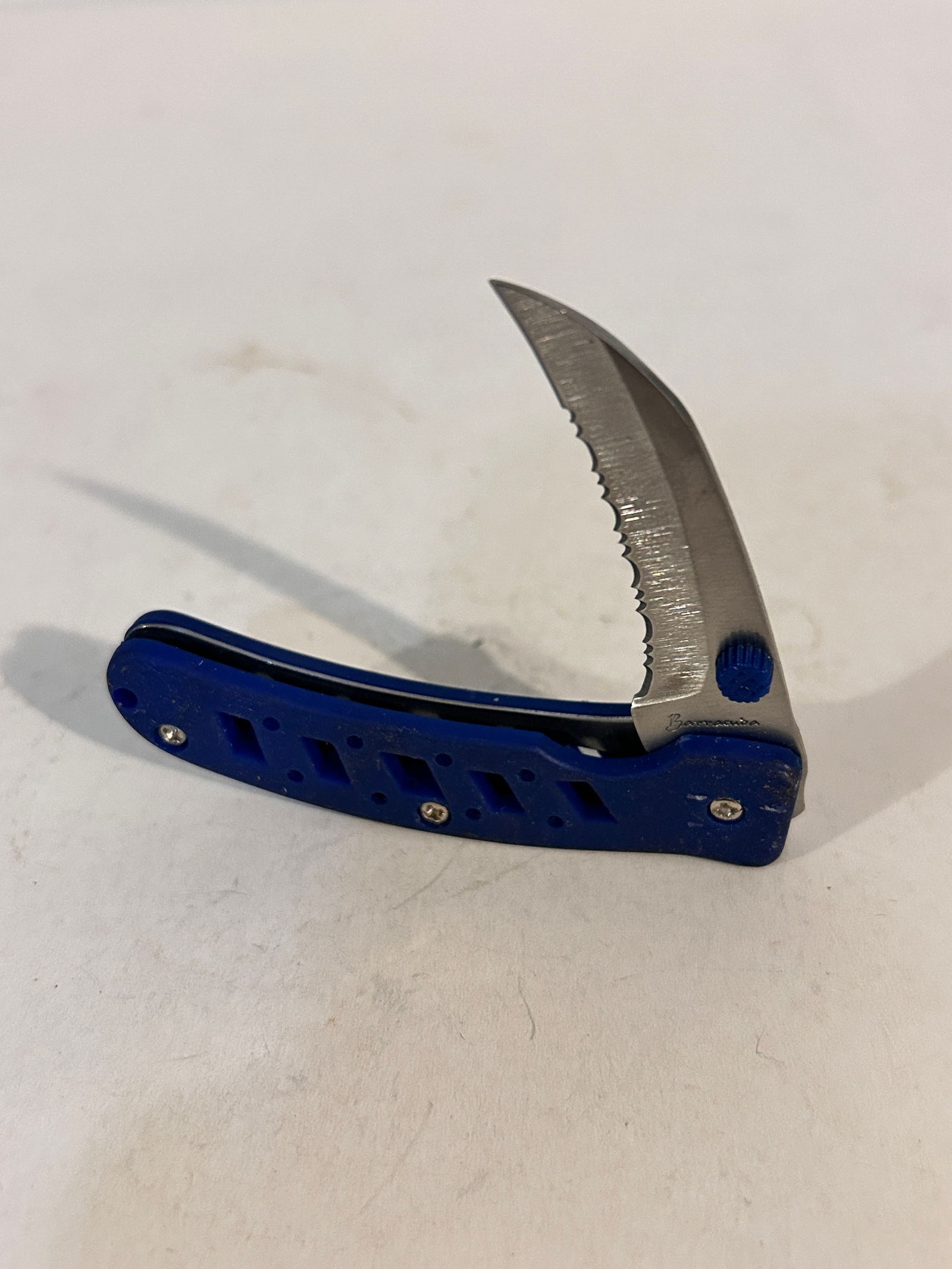 Vintage barracuda knife (1 of 4)