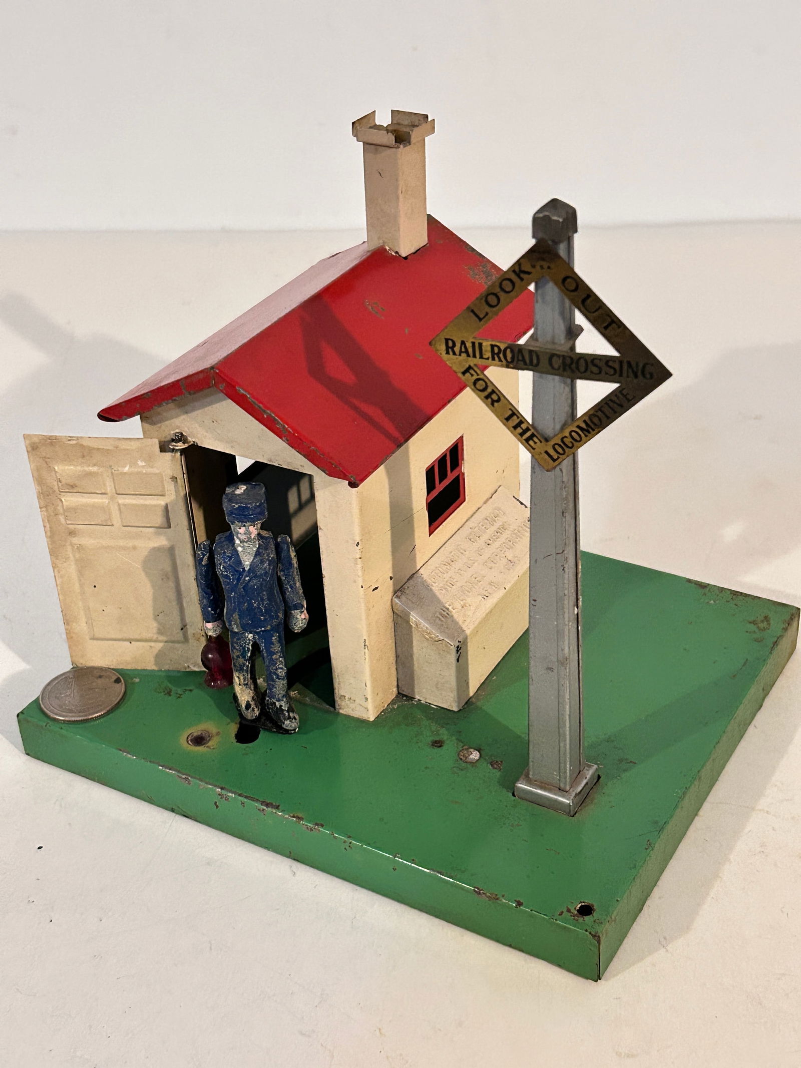 Lionel Postwar, 45N Automatic Gateman (1 of 6)