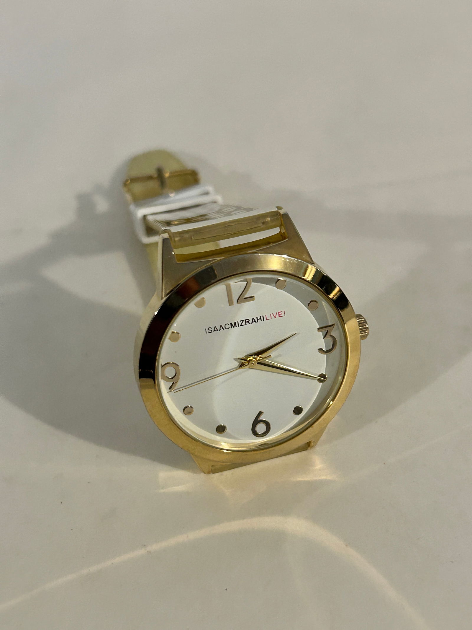 Isaac Mizrahi Live Watch 36mm Working: Isaac Mizrahi Live Watch 36mm Working Please view all photos as they are part of the description and condition of this Item, Feel free to contact me with questions or picture requests! Used Item AS IS