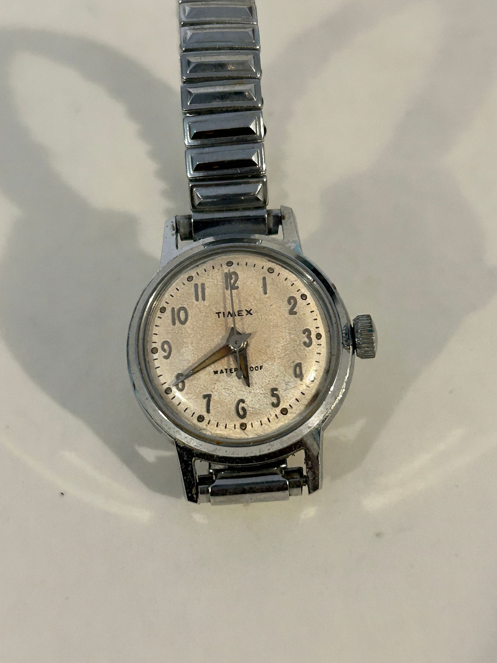 Vintage mech timex working water proof Watch: Vintage mech timex working water proof Watch Please view all photos as they are part of the description and condition of this Item, Feel free to contact me with questions or picture requests! Used Ite