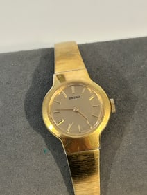 Vintage Seiko gold tone working 1100-1440 Watch