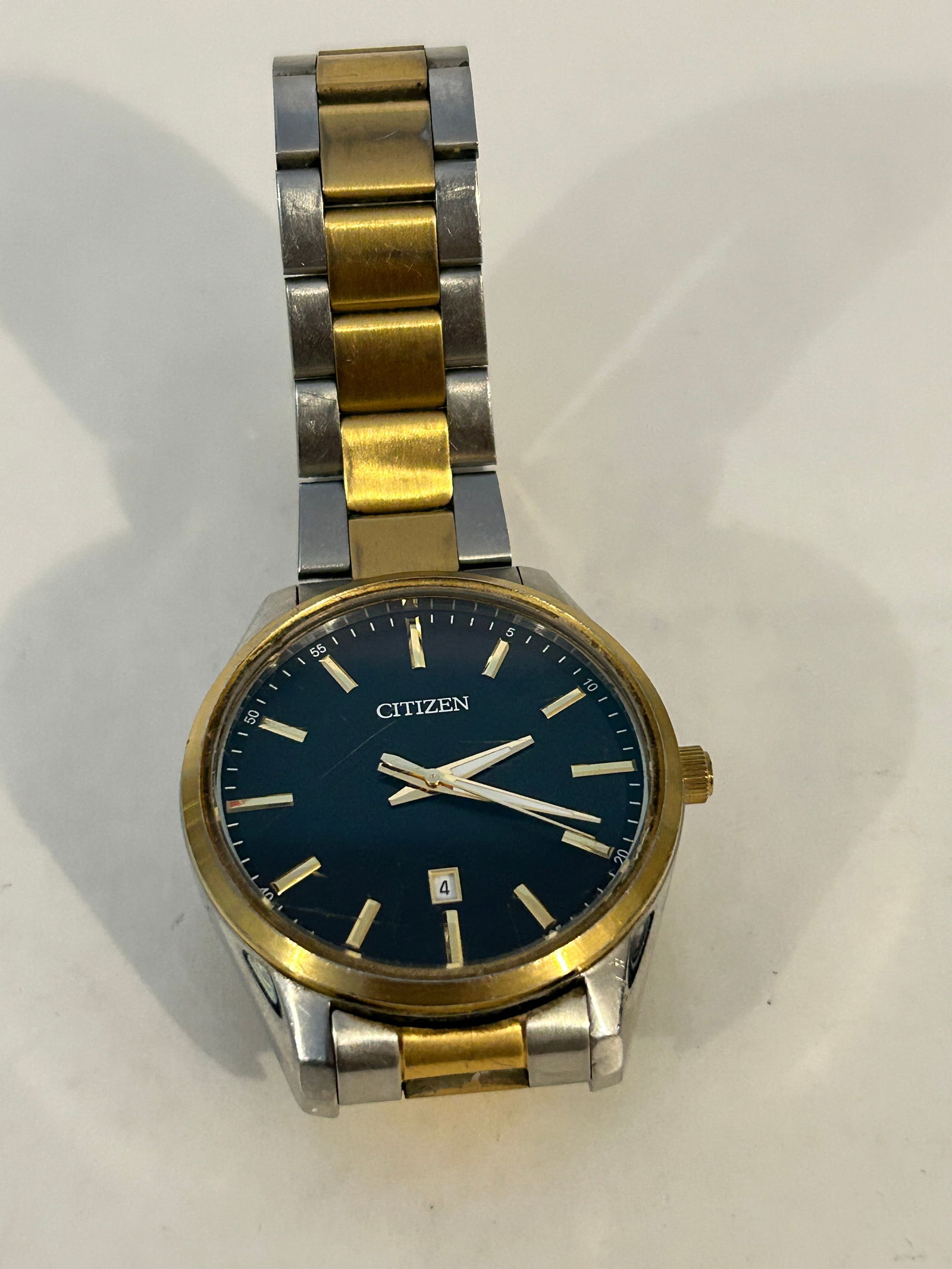 Vintage Citizen quartz working 471212935 Watch: Vintage Citizen quartz working 471212935 Watch Please view all photos as they are part of the description and condition of this Item, Feel free to contact me with questions or picture requests! Used I