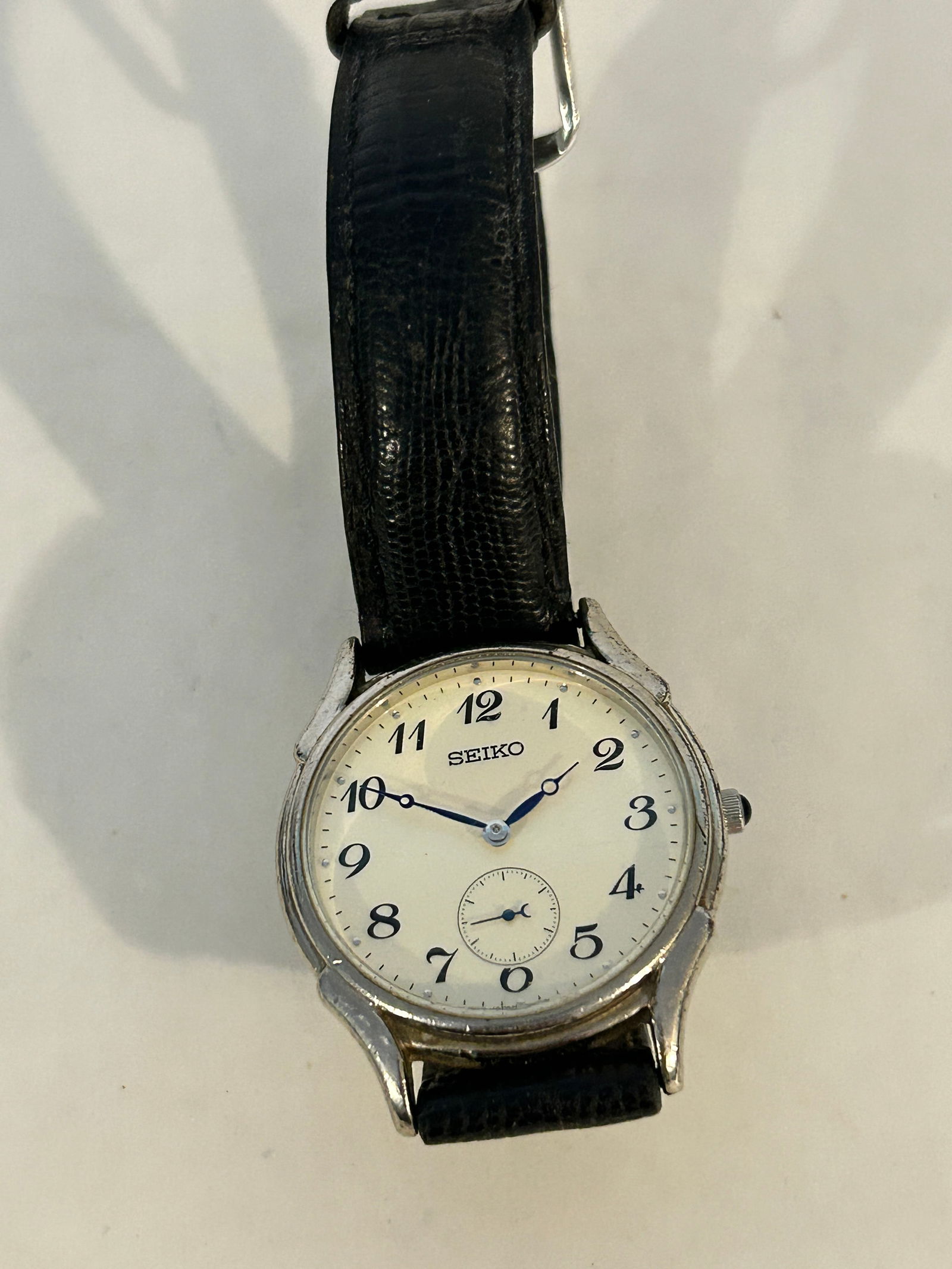 Vintage Seiko quartz working Watch 7N07-9021: Vintage Seiko quartz working Watch 7N07-9021 Please view all photos as they are part of the description and condition of this Item, Feel free to contact me with questions or picture requests! Used Ite