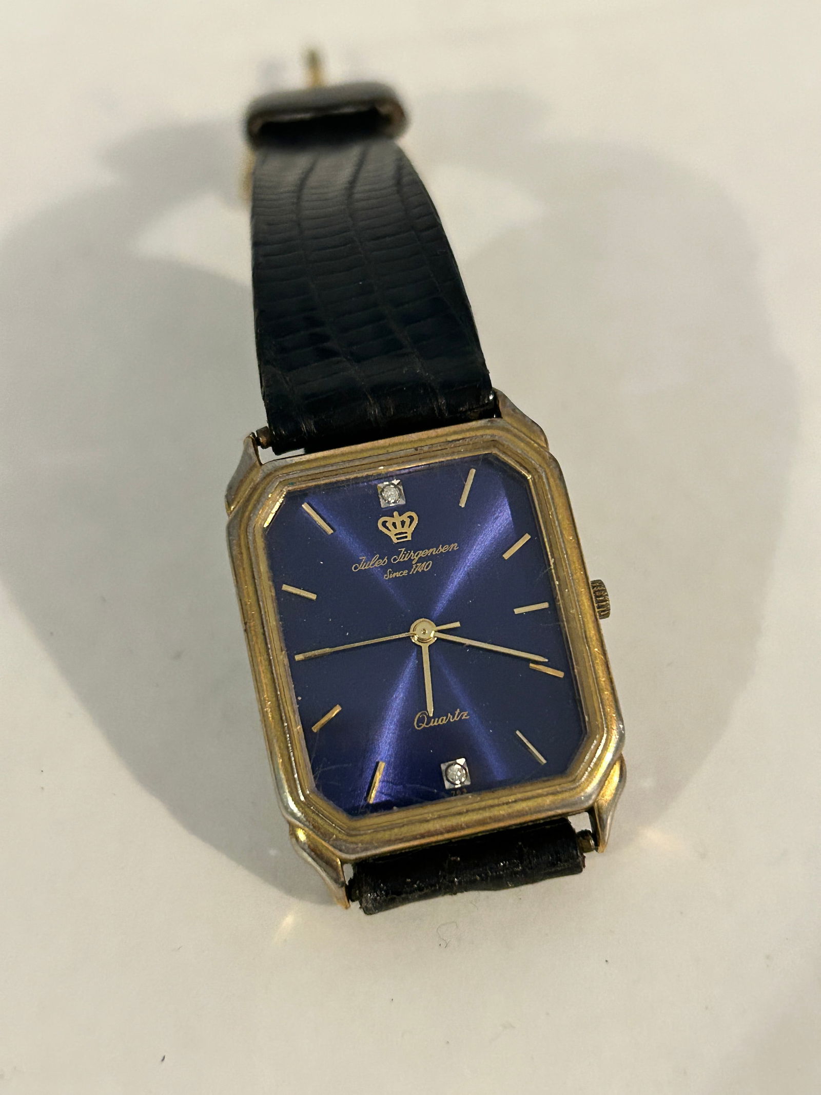 Vintage Jules Jurgensen Gold Tone Quartz working Watch: Vintage Jules Jurgensen Gold Tone Quartz working Watch Please view all photos as they are part of the description and condition of this Item, Feel free to contact me with questions or picture requests