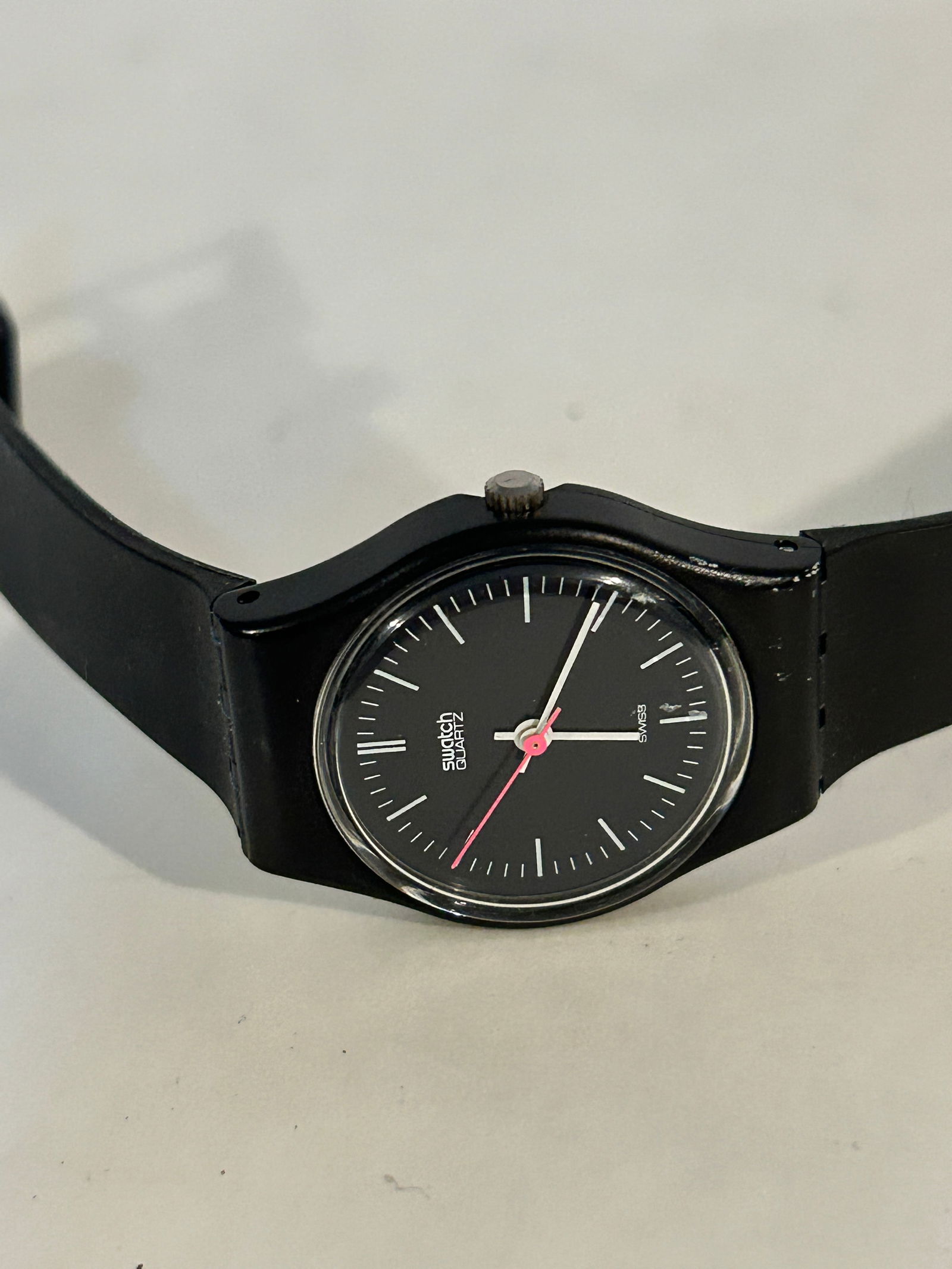 Vintage Swatch black working quartz Watch (1 of 4)