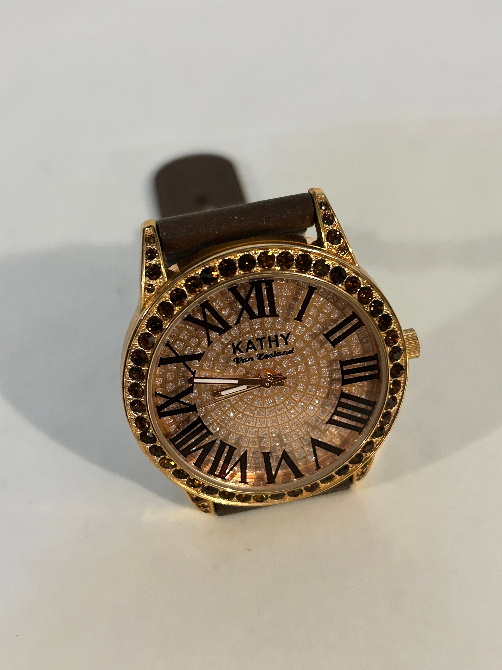 Vintage Kathy Van Zeeland working Watch: Vintage Kathy Van Zeeland working Watch Please view all photos as they are part of the description and condition of this Item, Feel free to contact me with questions or picture requests! Used Item AS 