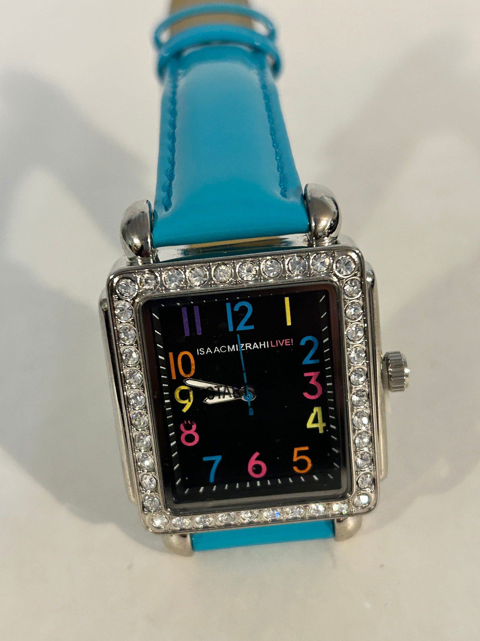 Isaac Mizrahi Live working Watch Rhinestones: Isaac Mizrahi Live working Watch Rhinestones Please view all photos as they are part of the description and condition of this Item, Feel free to contact me with questions or picture requests! Used Ite