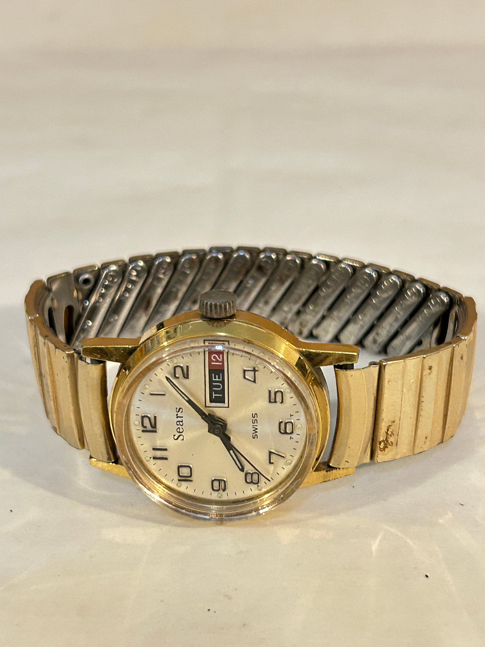 Vintage Sears working mech Watch SIN R5: Vintage Sears working mech Watch SIN R5 Please view all photos as they are part of the description and condition of this Item, Feel free to contact me with questions or picture requests! Used Item AS 