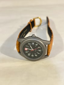 Vintage Wenger Unlimited Marlboro quartz working Watch gun metal