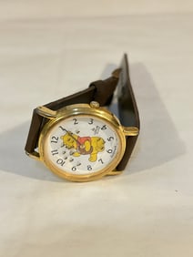 Vintage Waly Disney Winnie the pooh Lorus working Watch V531-8A28