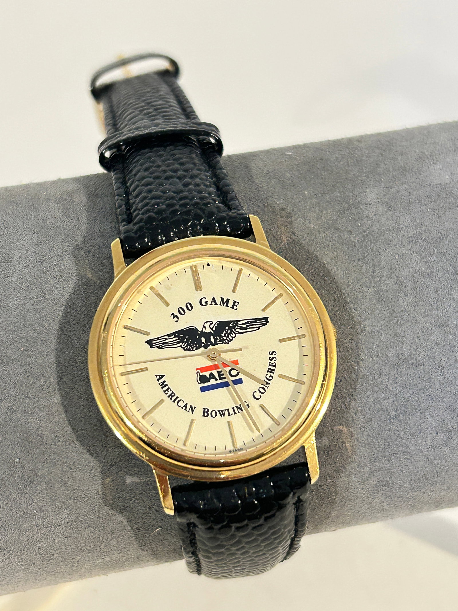 Vintage 300 game ABC Bulova quatrz Watch engraved on the back: Vintage 300 game ABC Bulova quatrz Watch engraved on the back Please view all photos as they are part of the description and condition of this Item, Feel free to contact me with questions or picture r