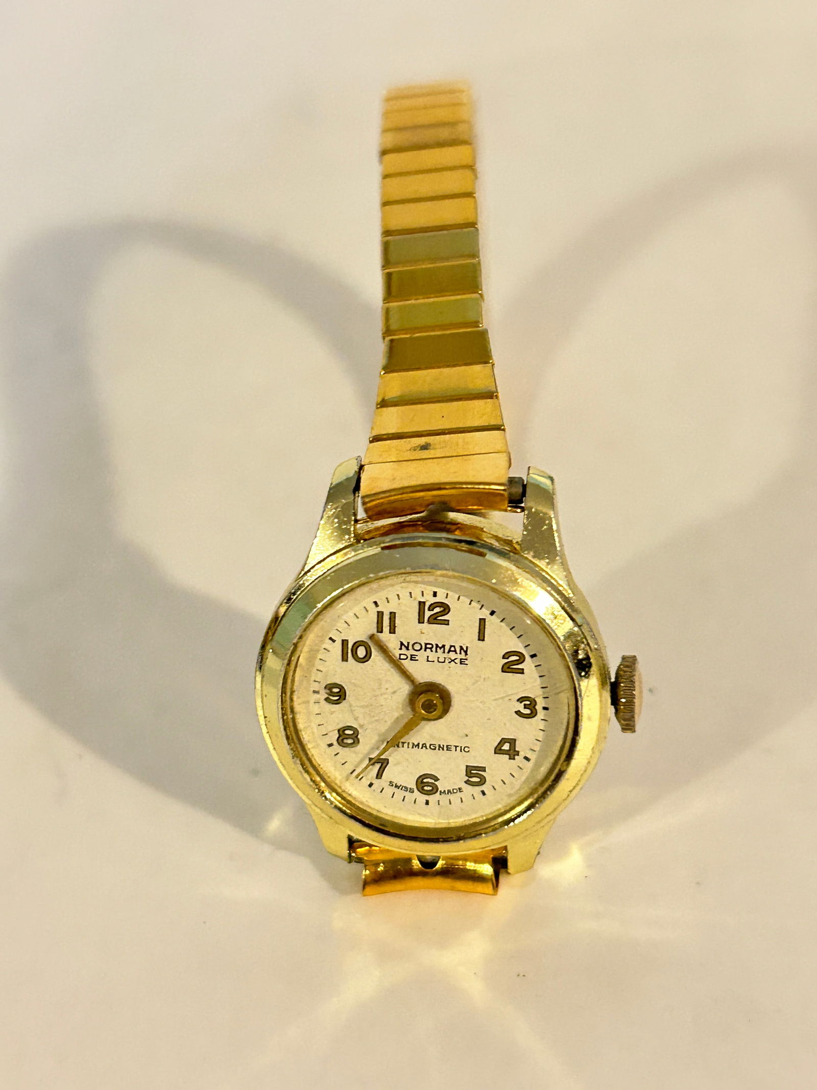 Vintage Norman De luxe mech working Watch 3212: Vintage Norman De luxe mech working Watch 3212 Please view all photos as they are part of the description and condition of this Item, Feel free to contact me with questions or picture requests! Used I