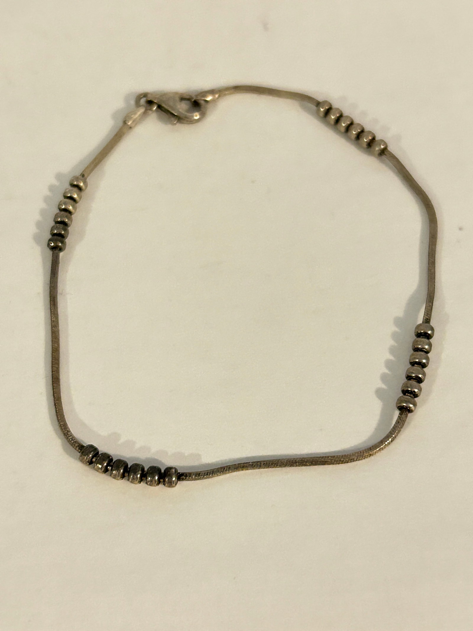 Vintage Sterling Silver bead Italy Bracelet 9": Vintage Sterling Silver bead Italy Bracelet 9" Please view all photos as they are part of the description and condition of this Item, Feel free to contact me with questions or picture requests! Used I