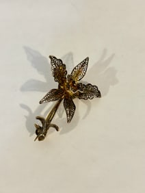 Vintage Sterling Silver filigree flower Brooch