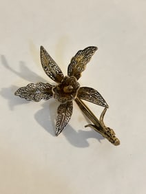 Vintage Sterling Silver filigree flower Brooch