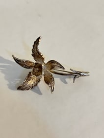 Vintage Sterling Silver filigree flower Brooch