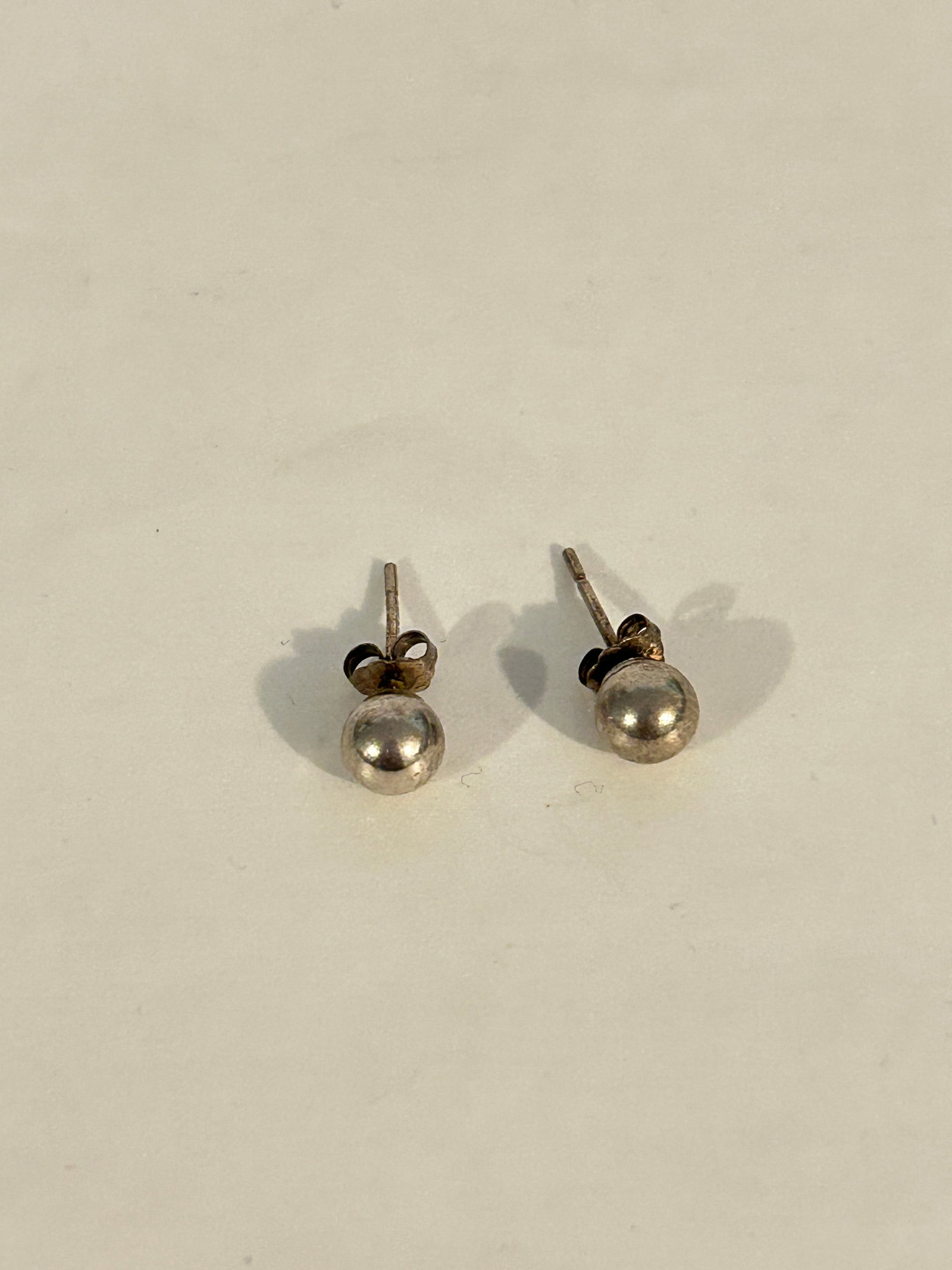 Vintage Sterling Silver post Earrings: Vintage Sterling Silver post Earrings Please view all photos as they are part of the description and condition of this Item, Feel free to contact me with questions or picture requests! Used Item AS IS