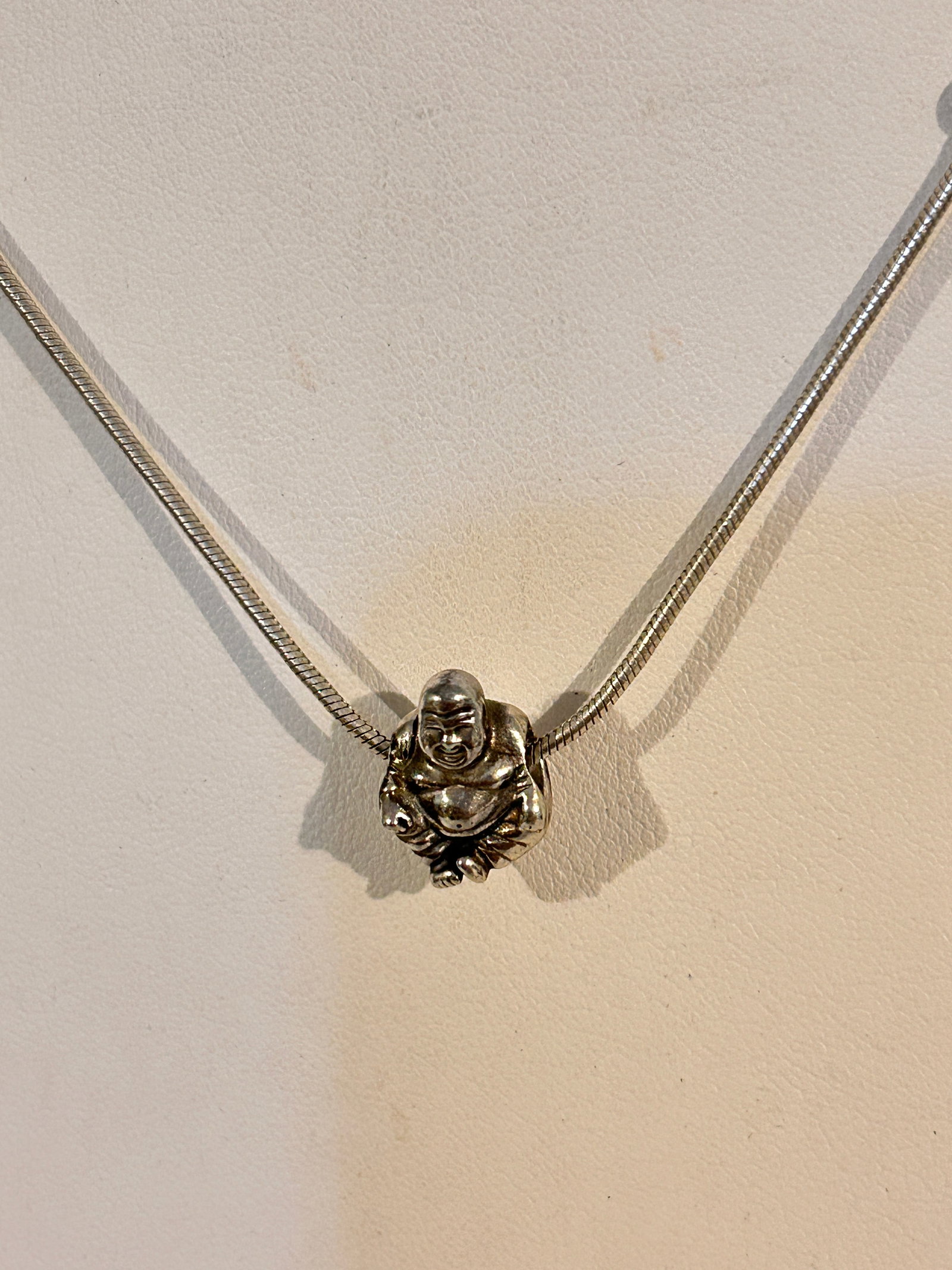 Vintage Sterling Silver Necklace & Pandora Charm 17": Vintage Sterling Silver Necklace & Pandora Charm 17" Please view all photos as they are part of the description and condition of this Item, Feel free to contact me with questions or picture requests! 