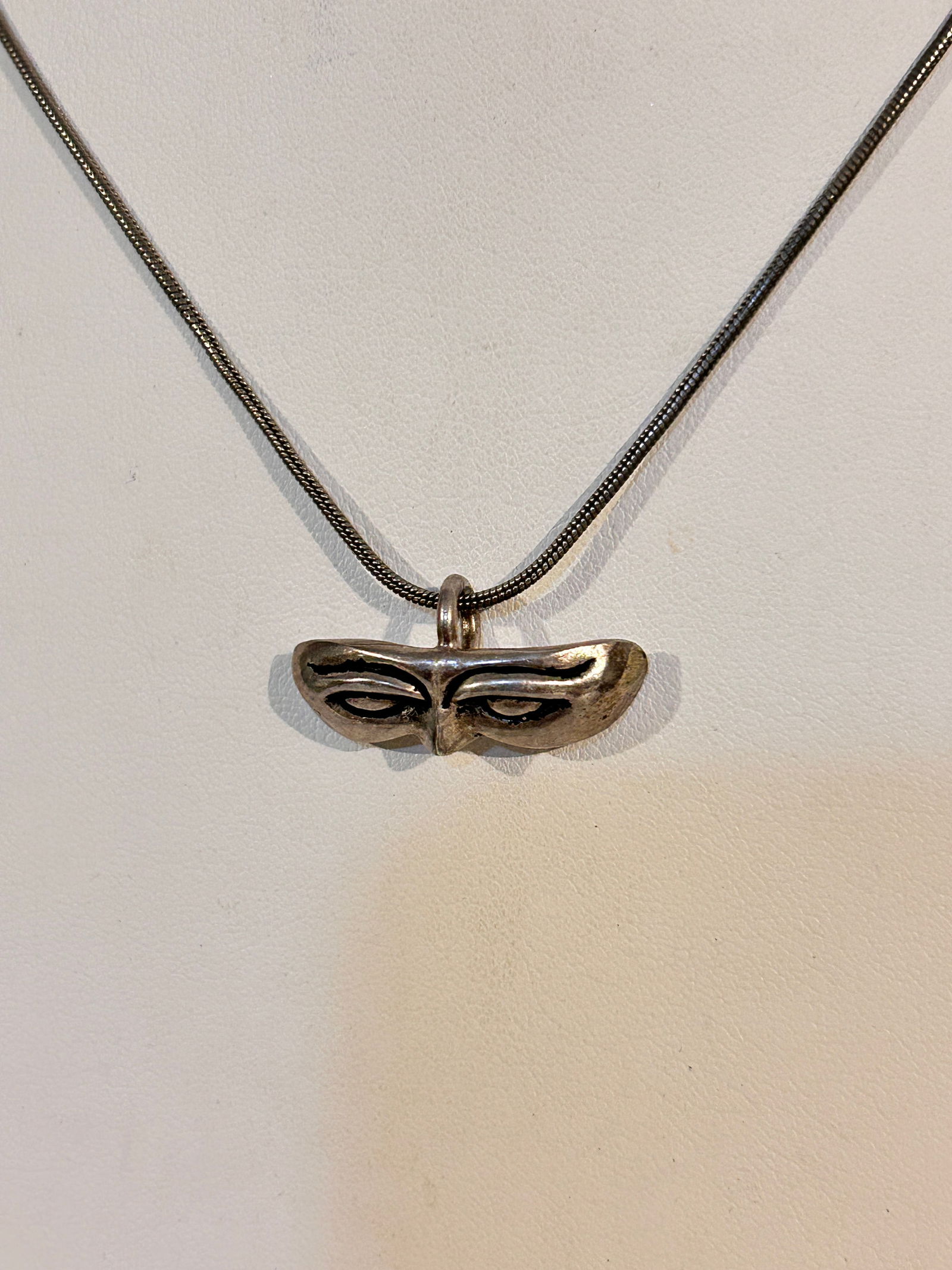 Vintage Sterling Silver Modernist Mask pendant Necklace 15" (1 of 5)