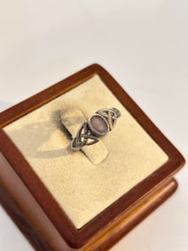 Vintage Sterling Silver gemstone Ring sz 7.5