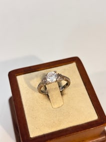 Vintage Sterling Silver CZ Ring sz 5.5