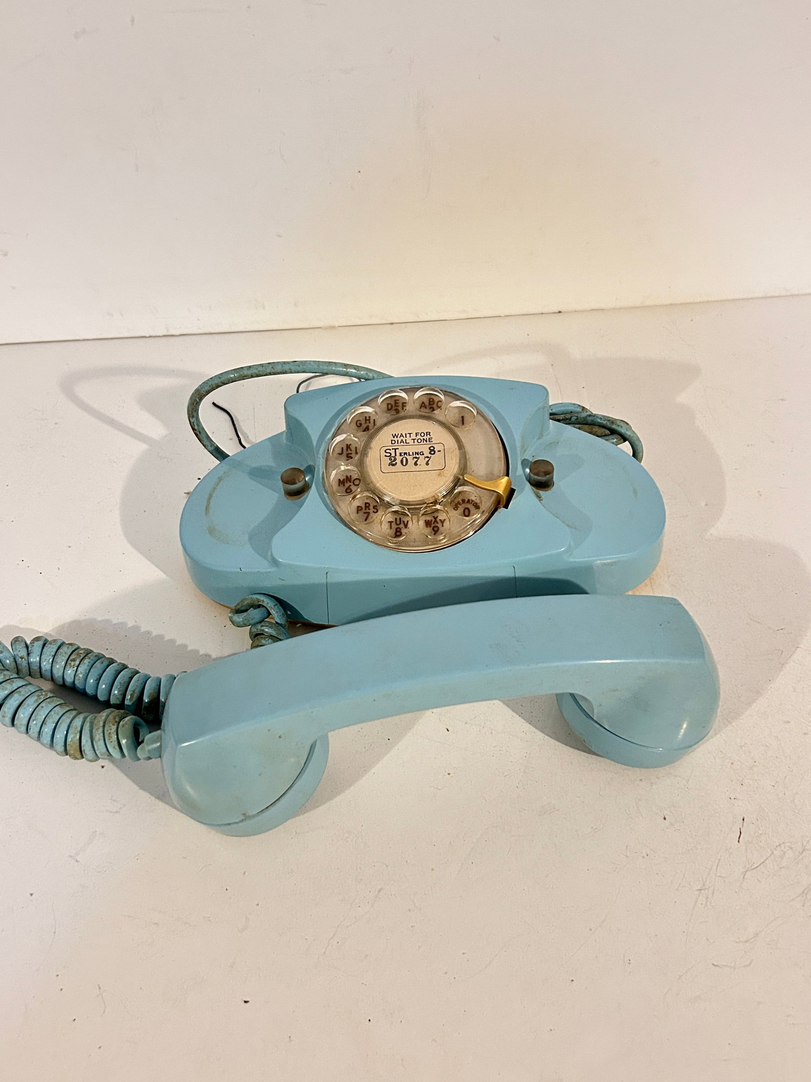 Vintage Western Electric Blue Telephone 701B 9-60 Princess working: Vintage Western Electric Blue Telephone 701B 9-60 Princess working Please view all photos as they are part of the description and condition of this Item, Feel free to contact me with questions or pict
