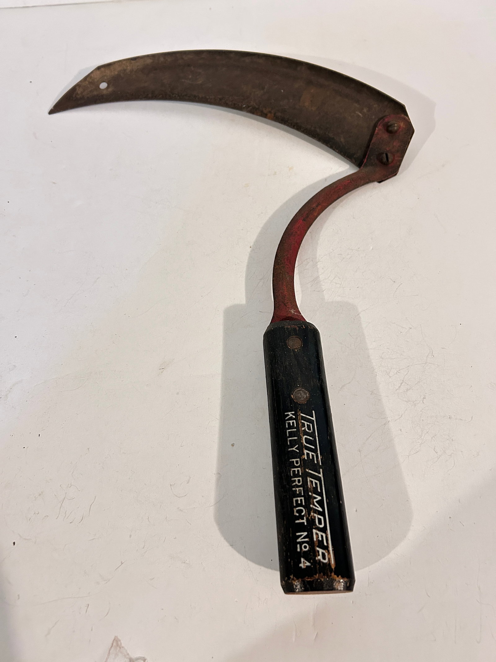 Vintage True Temper Champion No. 4 Hand Sickle Hand Scythepp: Vintage True Temper Champion No. 4 Hand Sickle Hand Scythepp Please view all photos as they are part of the description and condition of this Item, Feel free to contact me with questions or picture re