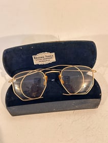 Antique Shuron Ful-Vue Eye Glasses Spectacles 1/10-12K GF with Case