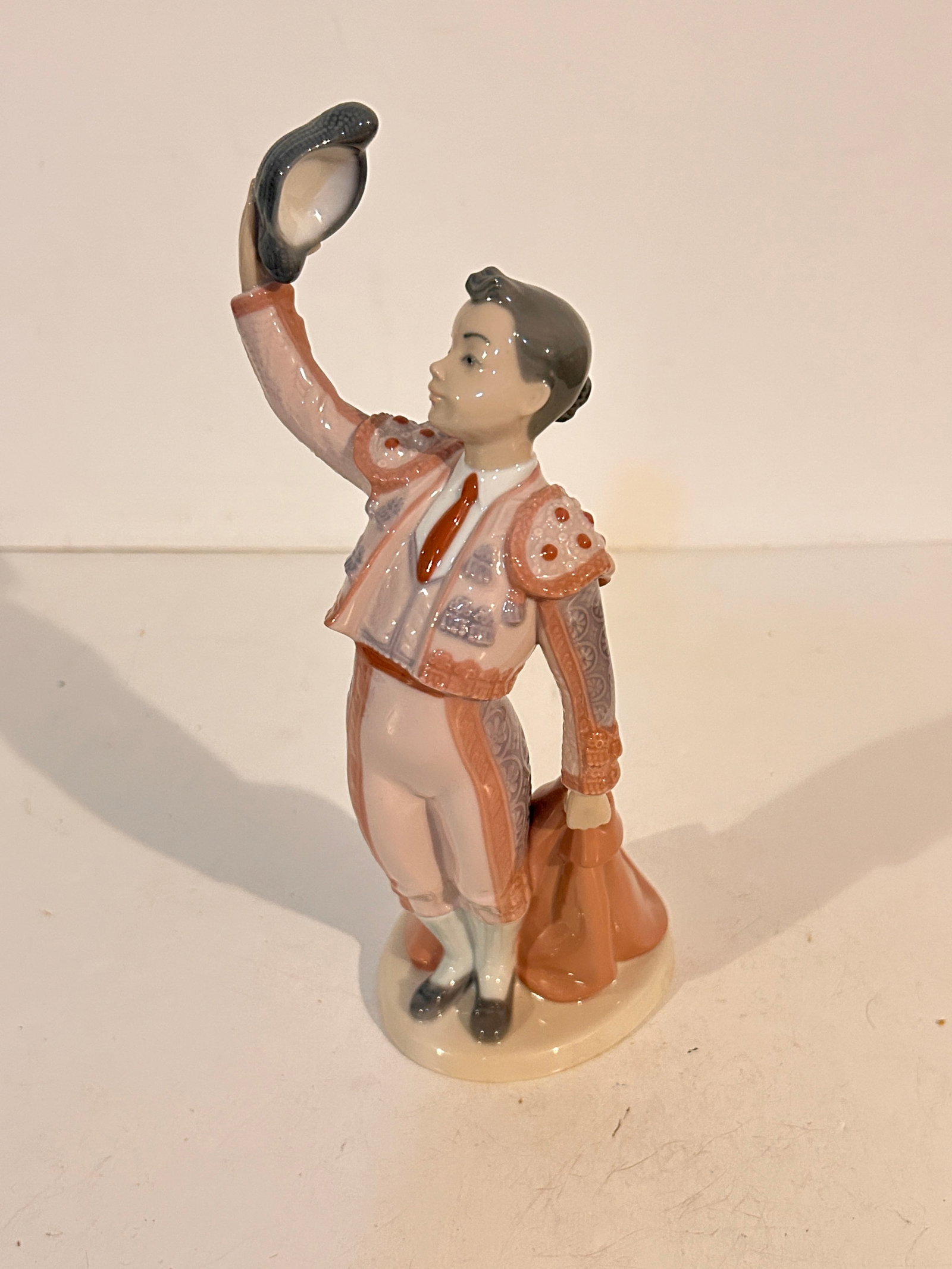 Lladro Little Matador Figurine #6178, excellent condition no box: Lladro Little Matador Figurine #6178, excellent condition no box Please view all photos as they are part of the description and condition of this Item, Feel free to contact me with questions or pictur