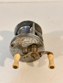 Vintage fishing reel Bronson fleetwing # 2475